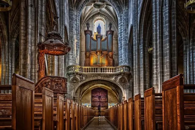 Séjours en monastère accessibles : Guide d'achat budget
